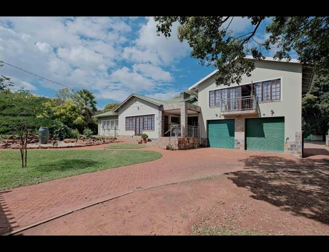 4 BEDROOM HOUSE FOR SALE IN CLUBVIEW